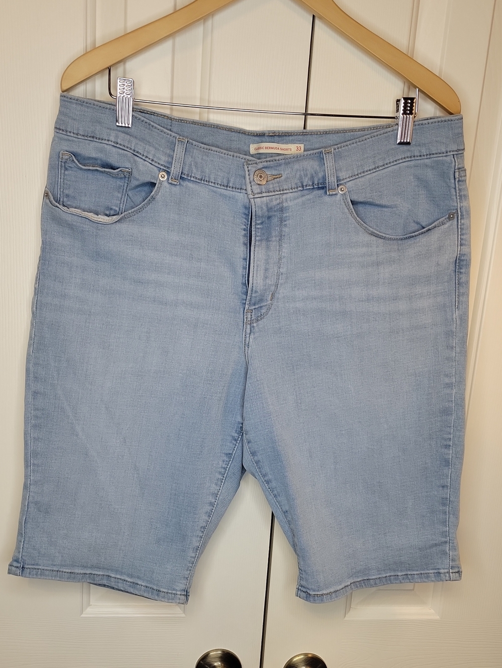 Light Blue Men’s Denim Shorts – Undetermined Brand